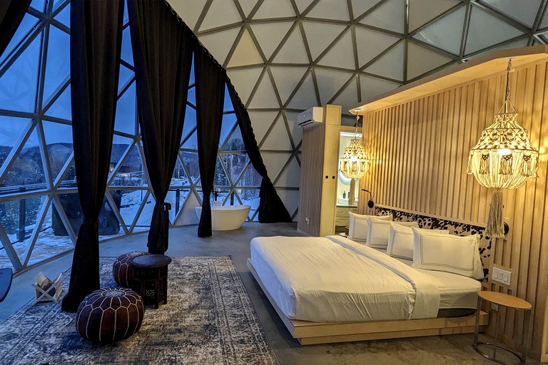 Domes (Canada, Mont Tremblant, Quebec)