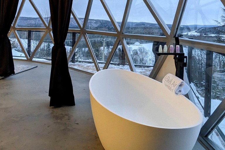 Domes (Canada, Mont Tremblant, Quebec)