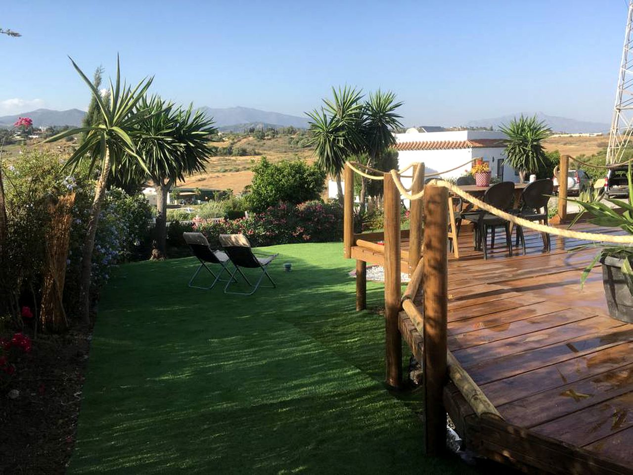 Luxury Dome Rental with Stunning Mountain Views for a Glamping Getaway near Malaga, Spain