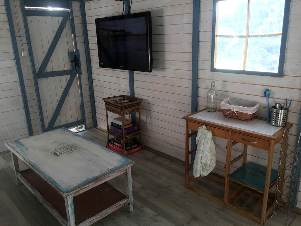 Luxury Dome Rental with Stunning Mountain Views for a Glamping Getaway near Malaga, Spain