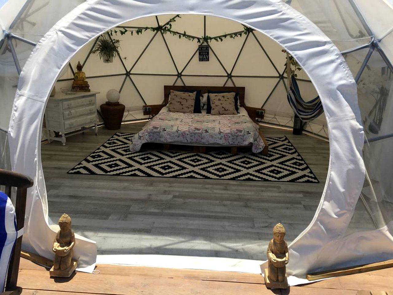 Luxury Dome Rental with Stunning Mountain Views for a Glamping Getaway near Malaga, Spain