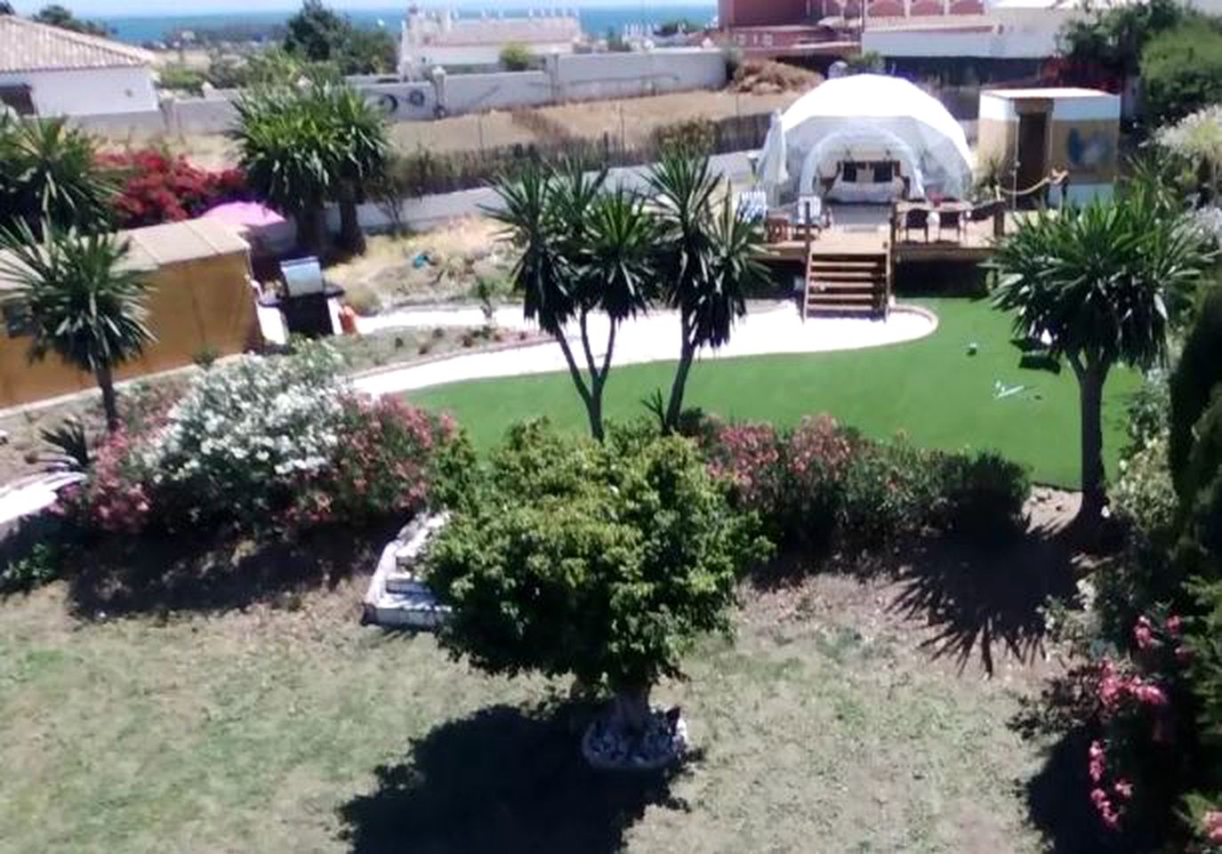 Luxury Dome Rental with Stunning Mountain Views for a Glamping Getaway near Malaga, Spain