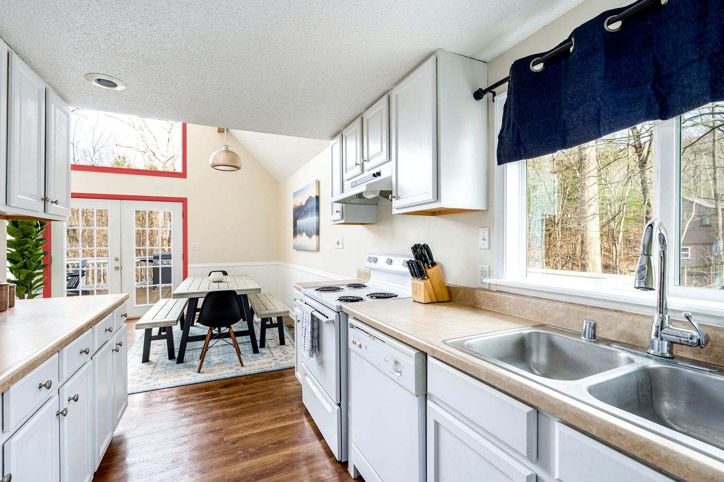 Cabins (United States of America, Gerrardstown, West Virginia)