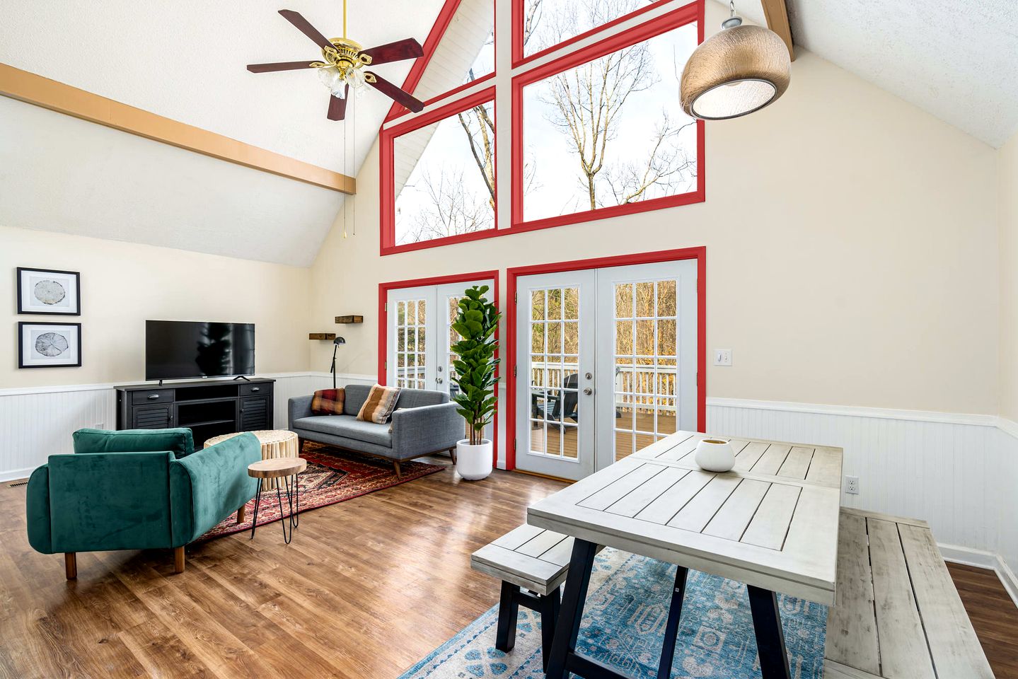 Secluded Chalet-Cabin with Hot Tub, Fire Pit, Deck and Grill - the Perfect Place to Relax in Gerrardstown, WV