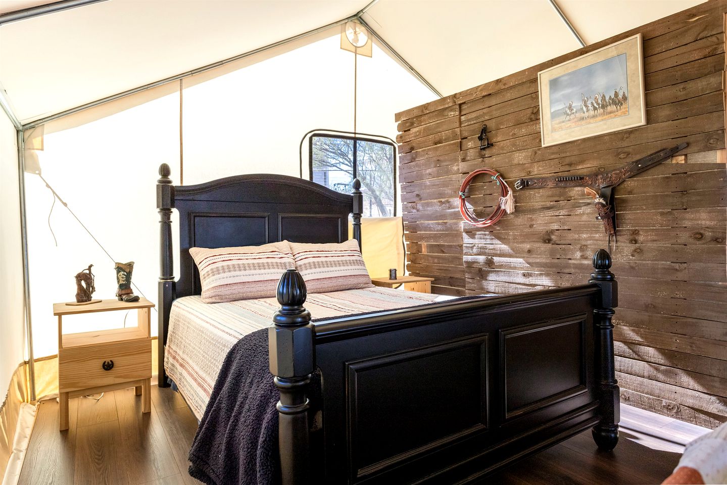 Luxury Glamping Tent, Perfect for a Romantic Weekend in Tucson, Arizona