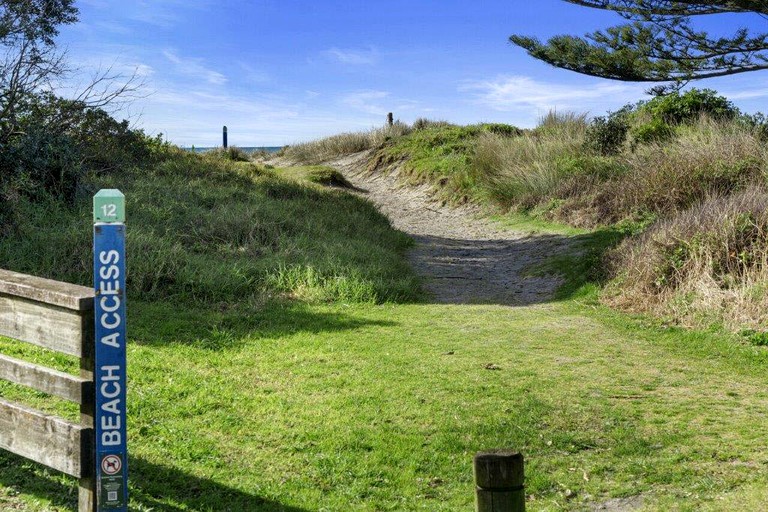 Vacation Rentals (New Zealand, Wahihi Beach, Bay of Plenty)