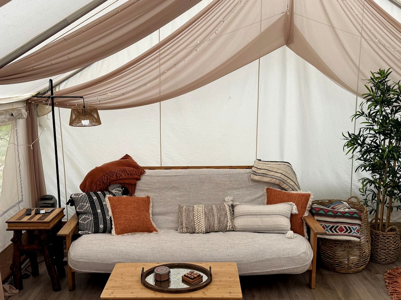 Luxury Canvas Retreat w/ Rain Shower & Firepit in Brush Prairie, Washington