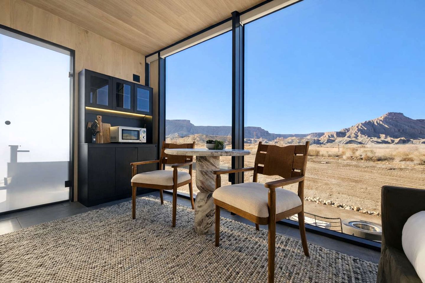 Contemporary Mirror Cabin Escape with Stargazing & Desert Views near Capitol Reef, Torrey Utah