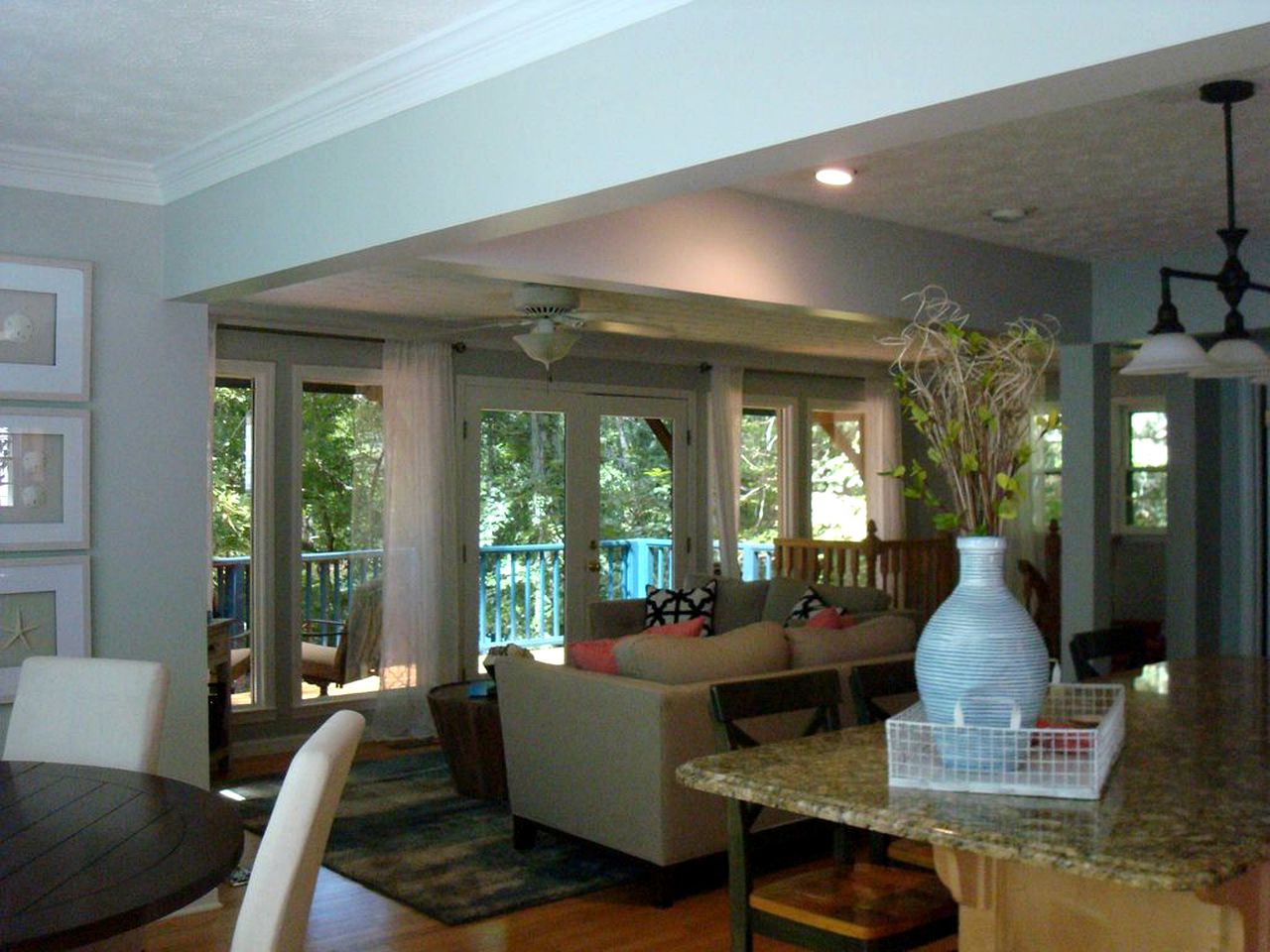 Charming Cottage Rental on the Shores of Lake Lanier in Gainesville, Georgia