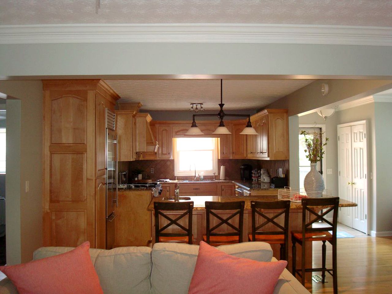 Charming Cottage Rental on the Shores of Lake Lanier in Gainesville, Georgia