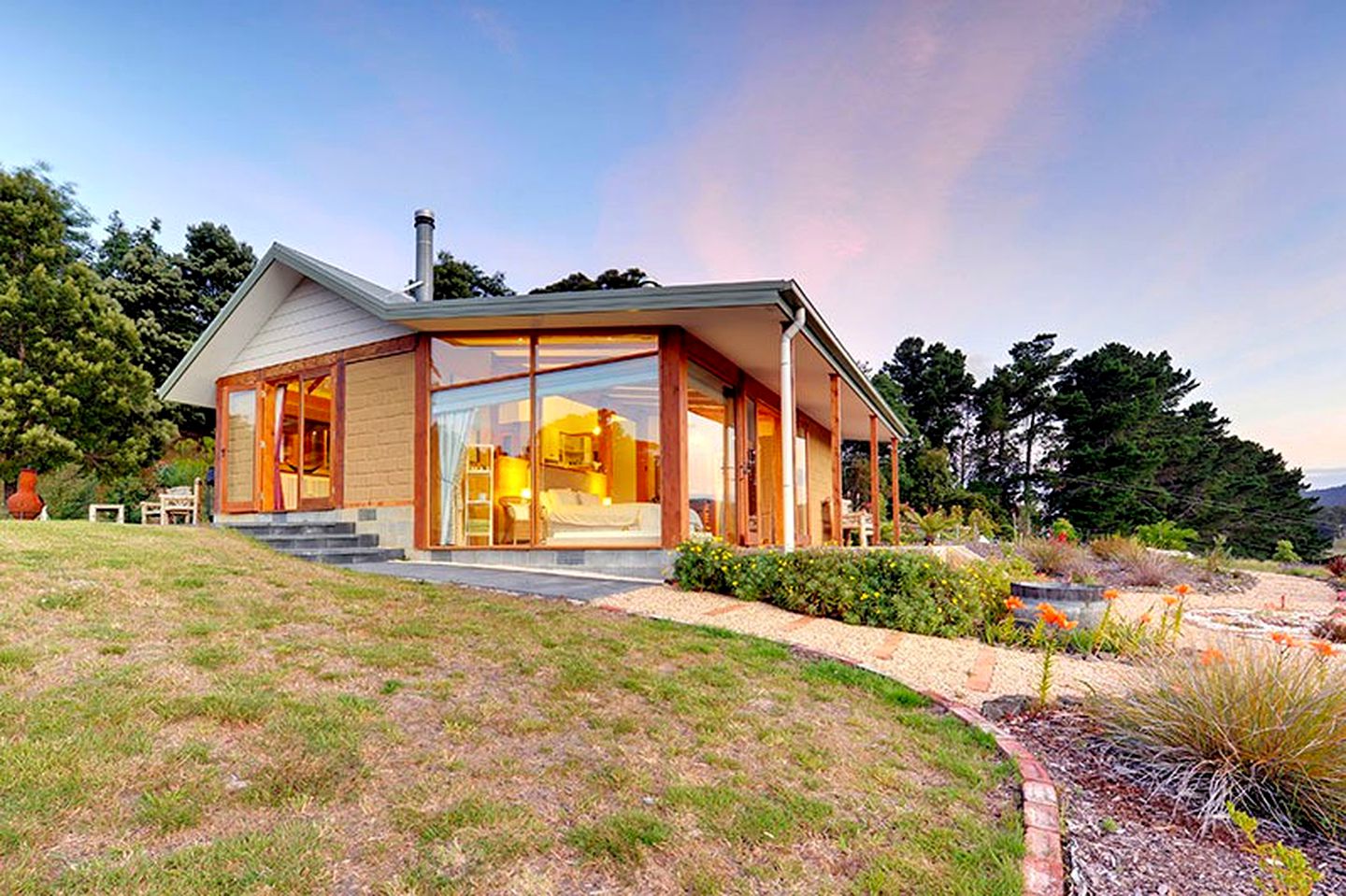 Cabins (Glendevie, Tasmania, Australia)