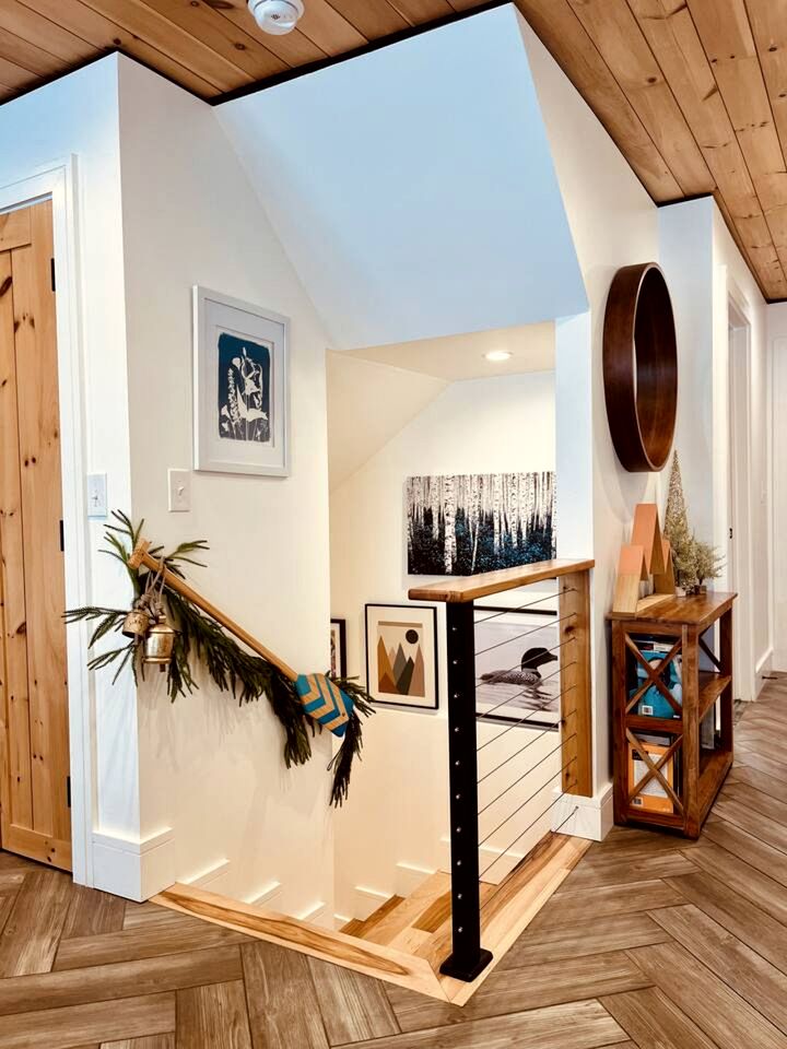 Luxury Lakefront Cabin with Breathtaking Living Spaces in New Hampshire