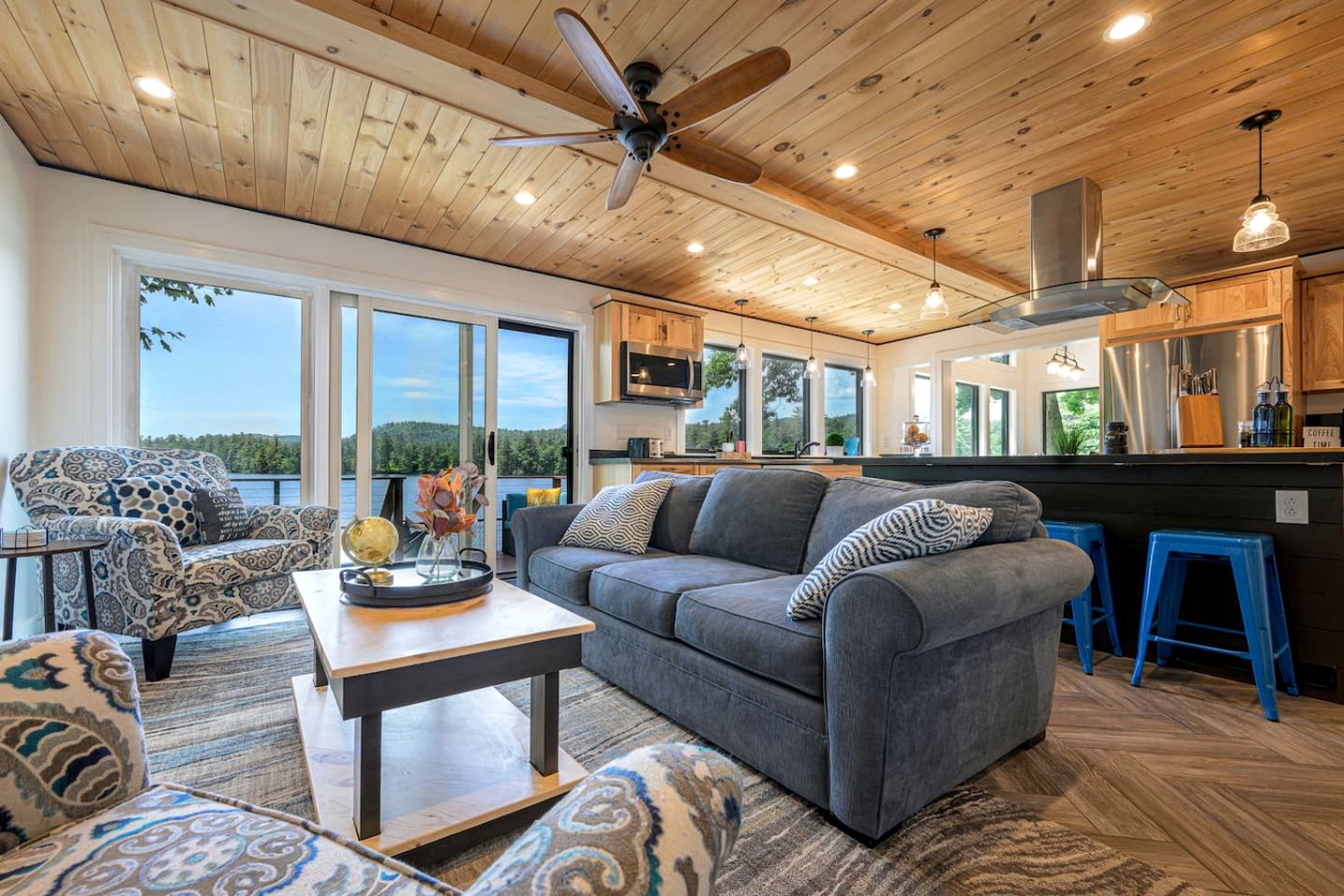 Luxury Lakefront Cabin with Breathtaking Living Spaces in New Hampshire