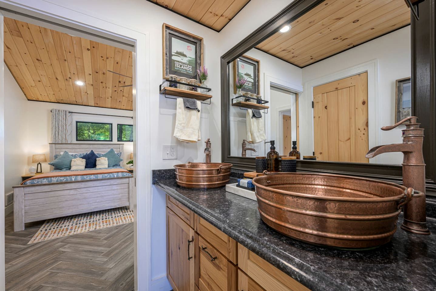 Luxury Lakefront Cabin with Breathtaking Living Spaces in New Hampshire