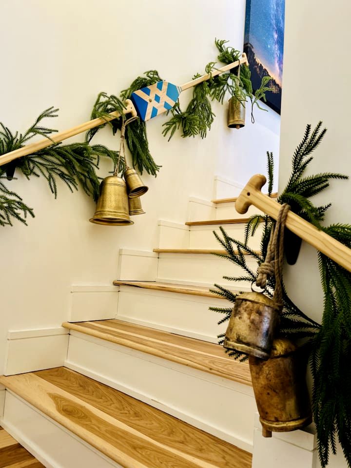 Luxury Lakefront Cabin with Breathtaking Living Spaces in New Hampshire