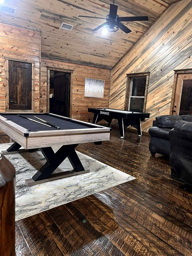 Cabins (United States of America, Broken Bow, Oklahoma)