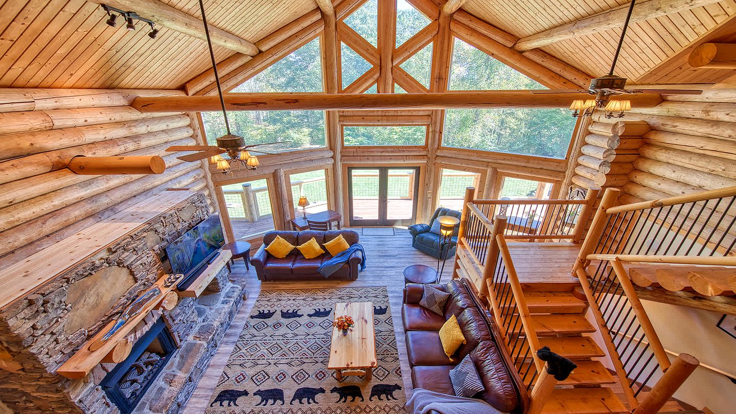 Luxury Log Cabin with Movie Room & Firepit near Sylva, North Carolina