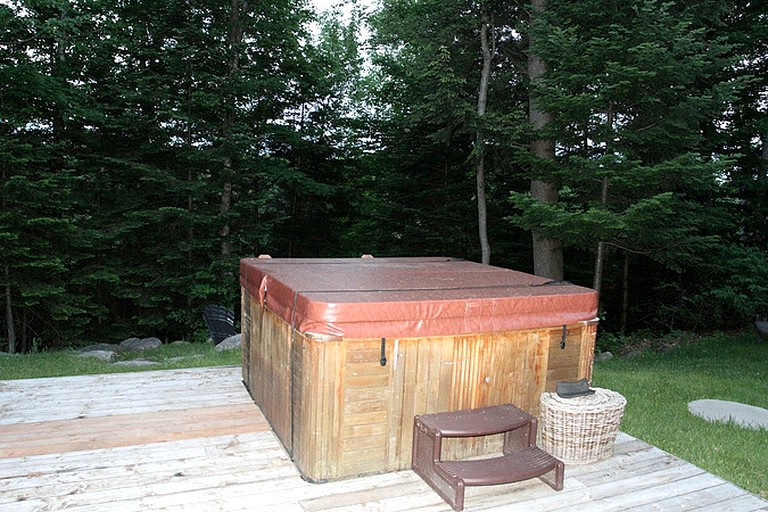 Log Cabins (Mille-isles, Quebec, Canada)