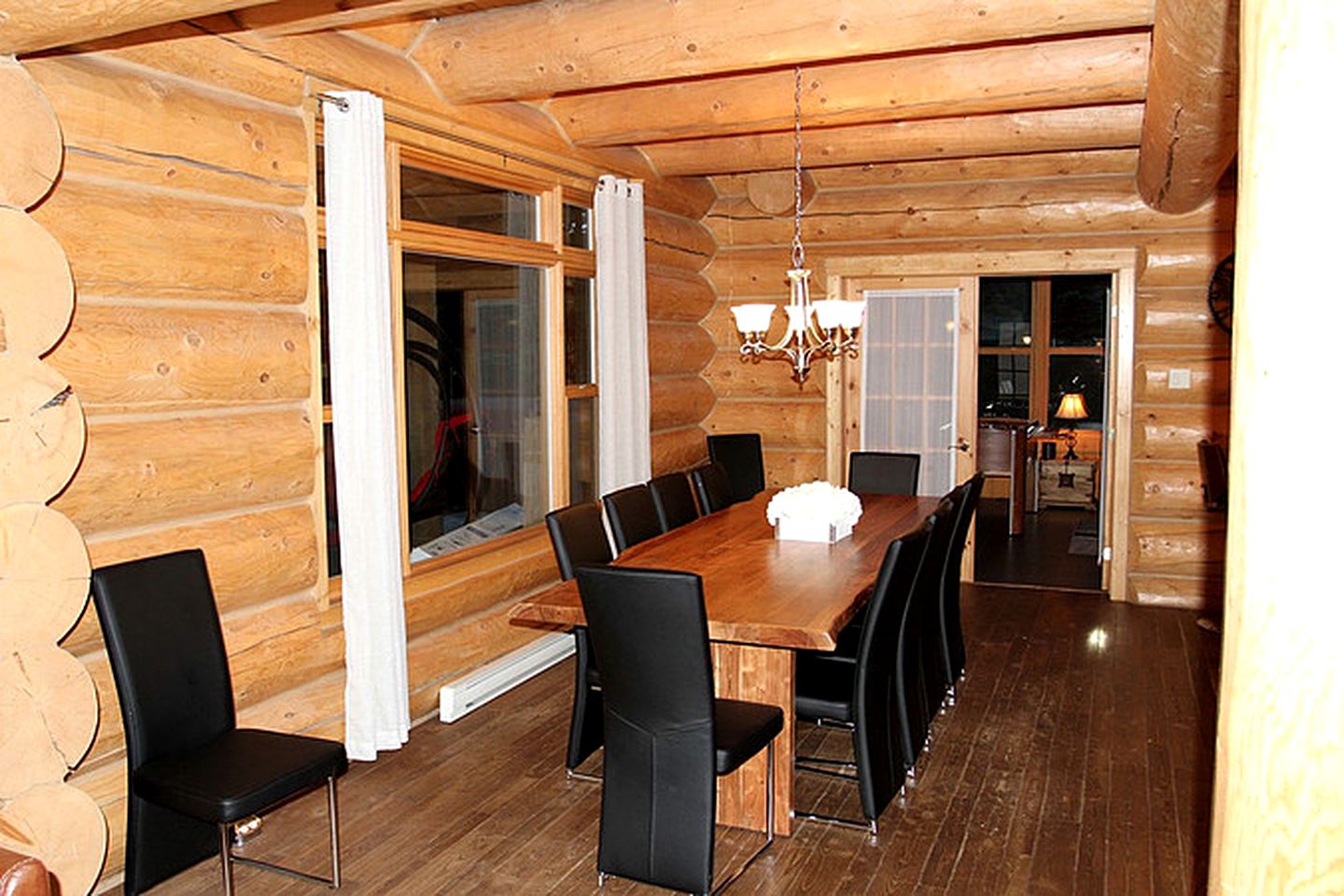 Spacious Lakefront Log Cabin Rental near Saint Sauveur in Quebec, Canada