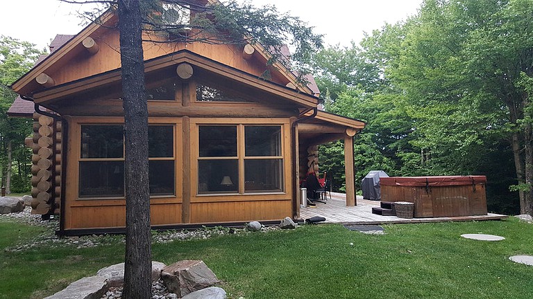 Log Cabins (Mille-isles, Quebec, Canada)