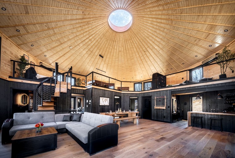 Yurts (United States of America, Luray, Virginia)