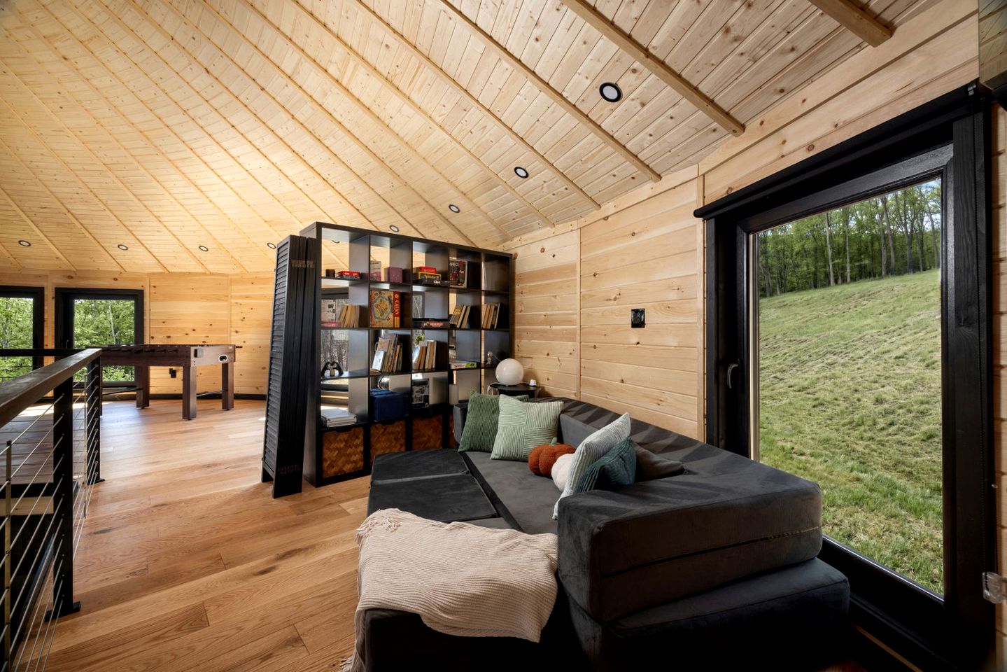 Luxury Luray Yurt Retreat with Private Pond & Hot Tub Near Shenandoah National Park, Luray, VA