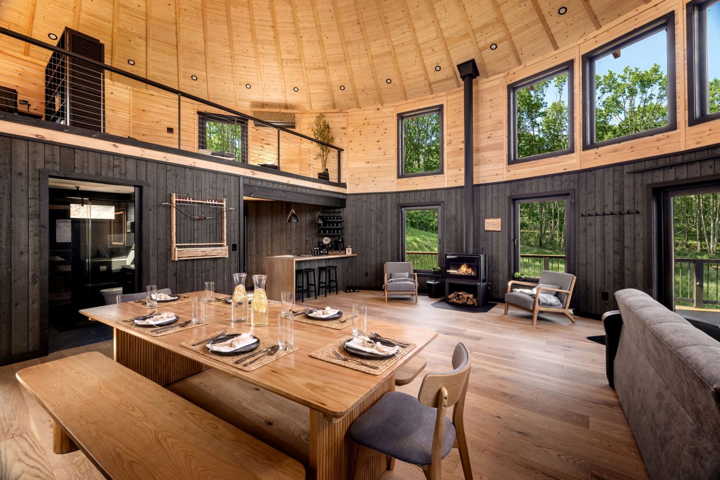 Luxury Luray Yurt Retreat with Private Pond & Hot Tub Near Shenandoah National Park, Luray, VA