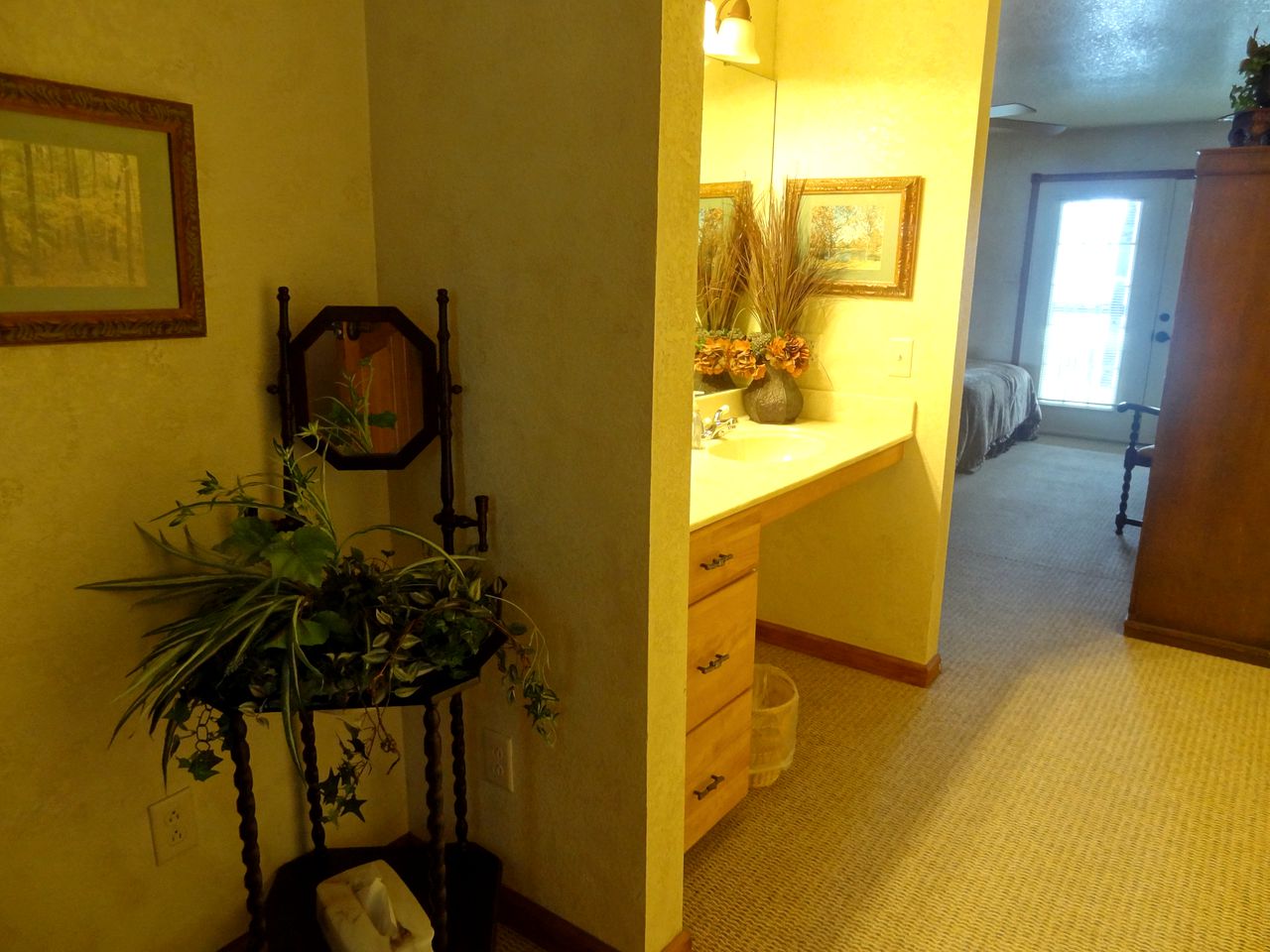 Impressive Log Cabin with Hot-tub, Fire Pit and Swimming Pool in Mount Ida, Arkansas