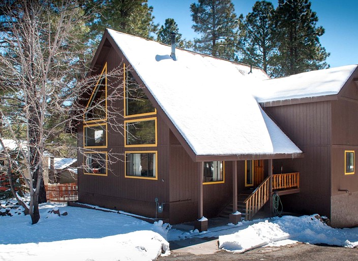 Cabins (Flagstaff, Arizona, United States)