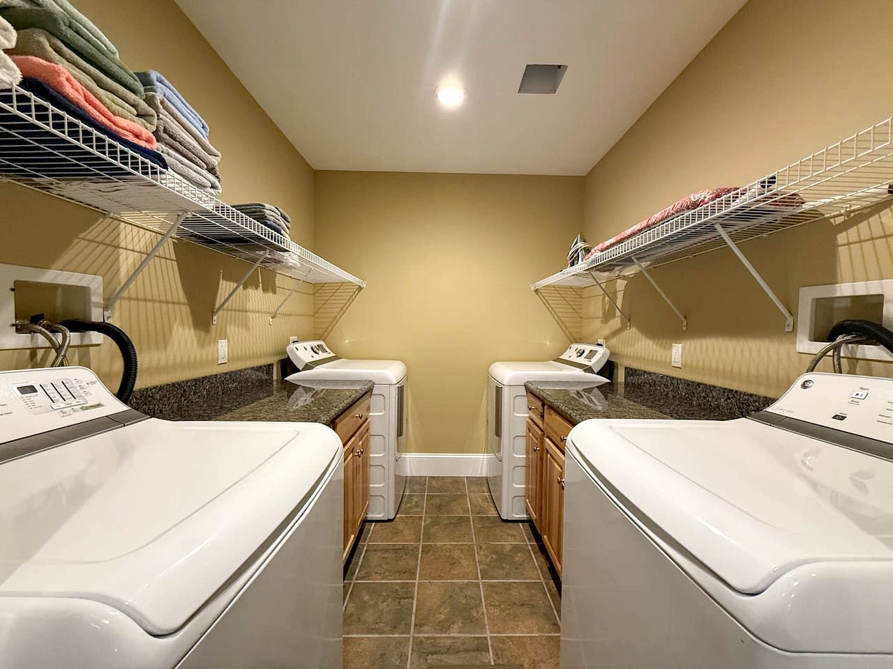 Luxury North Conway Retreat with Hot Tub, Pool Table & Patio near Downtown, New Hampshire