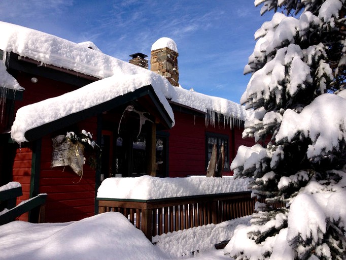 Nature Lodges (Wells, New York, United States)