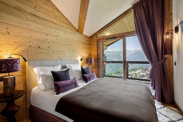 Vacation Rentals (France, Courchevel, Auvergne-Rhône-Alpes)