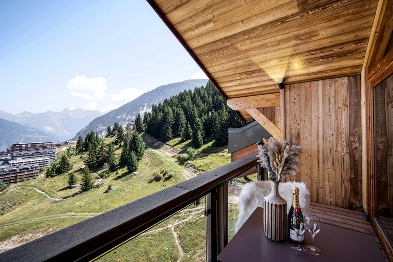 Vacation Rentals (France, Courchevel, Auvergne-Rhône-Alpes)