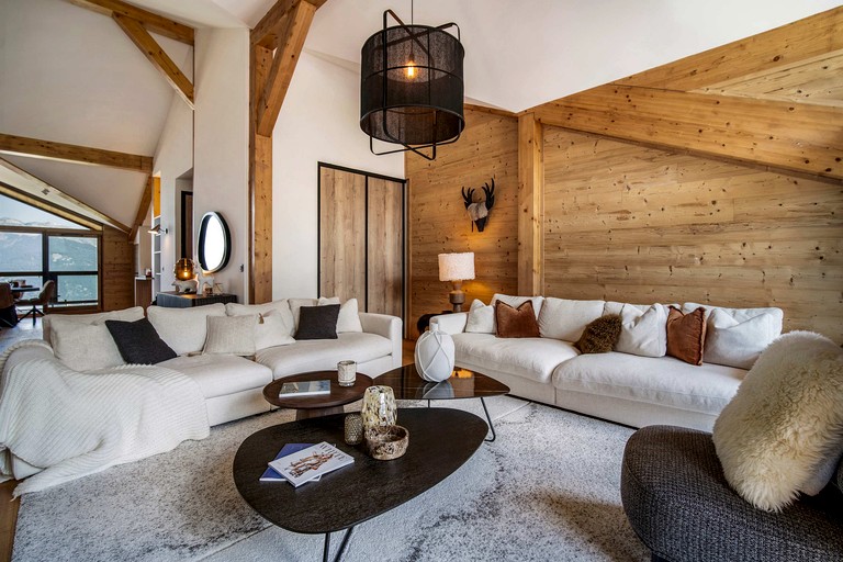 Vacation Rentals (France, Courchevel, Auvergne-Rhône-Alpes)