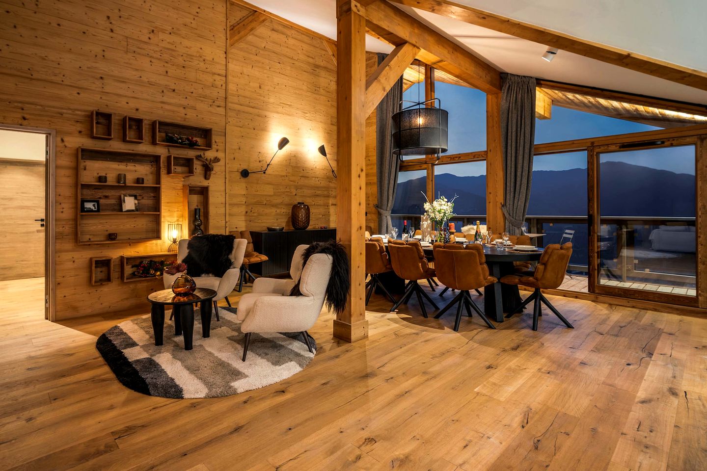 Luxurious Ski-In Ski-Out Penthouse with Panoramic Alpine Views near Ariondaz Gondola, Courchevel 1650, France