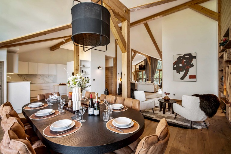 Vacation Rentals (France, Courchevel, Auvergne-Rhône-Alpes)