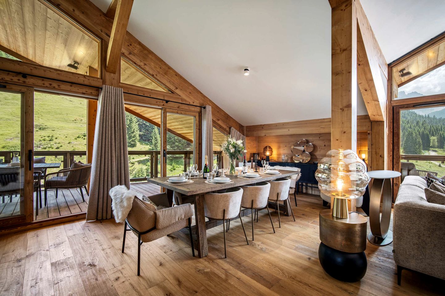 Luxurious Penthouse with Panoramic Mountain Views near Ski Lifts in Courchevel, France