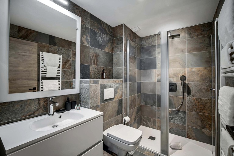 Vacation Rentals (France, Courchevel, Auvergne-Rhône-Alpes)