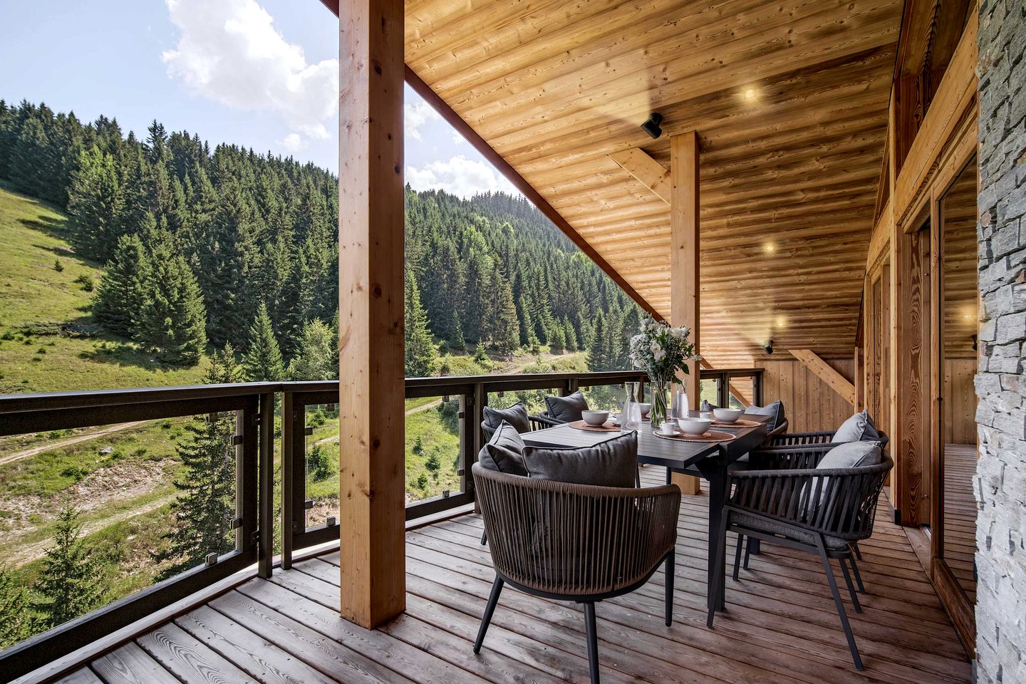 Luxurious Penthouse with Panoramic Mountain Views near Ski Lifts in Courchevel, France