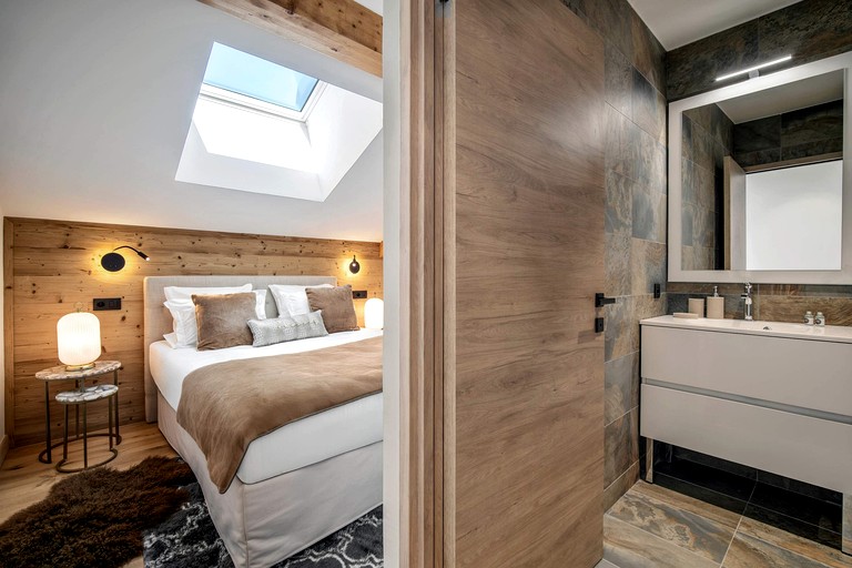 Vacation Rentals (France, Courchevel, Auvergne-Rhône-Alpes)