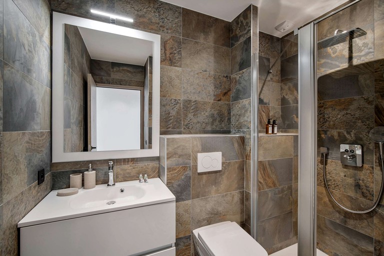 Vacation Rentals (France, Courchevel, Auvergne-Rhône-Alpes)