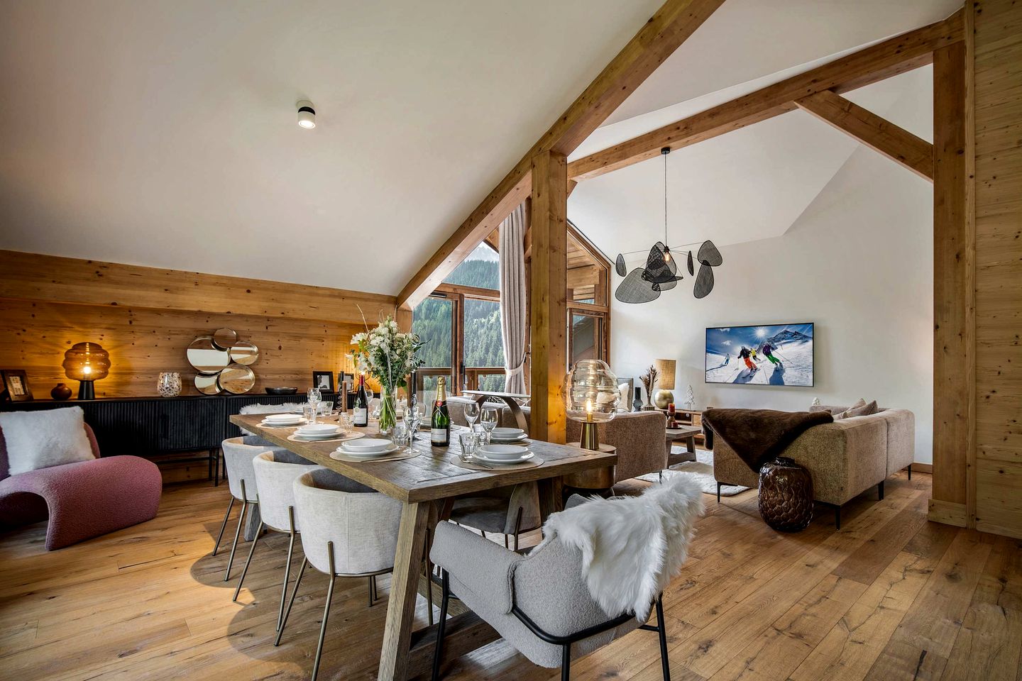 Luxurious Penthouse with Panoramic Mountain Views near Ski Lifts in Courchevel, France
