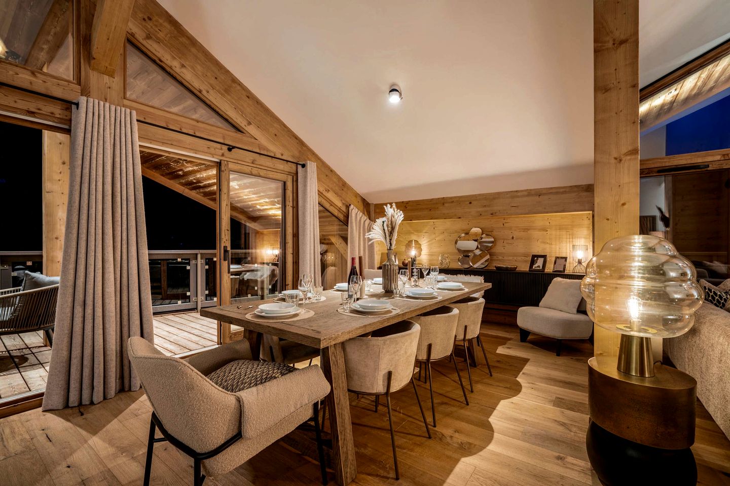 Luxurious Penthouse with Panoramic Mountain Views near Ski Lifts in Courchevel, France