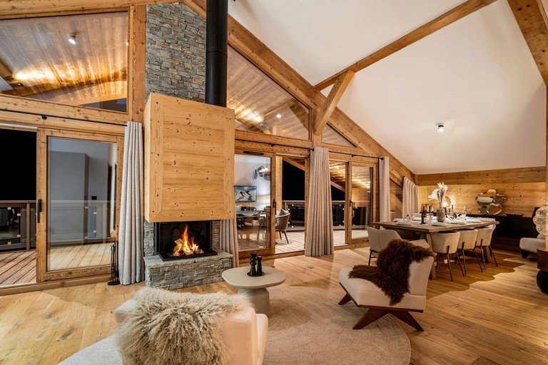 Vacation Rentals (France, Courchevel, Auvergne-Rhône-Alpes)