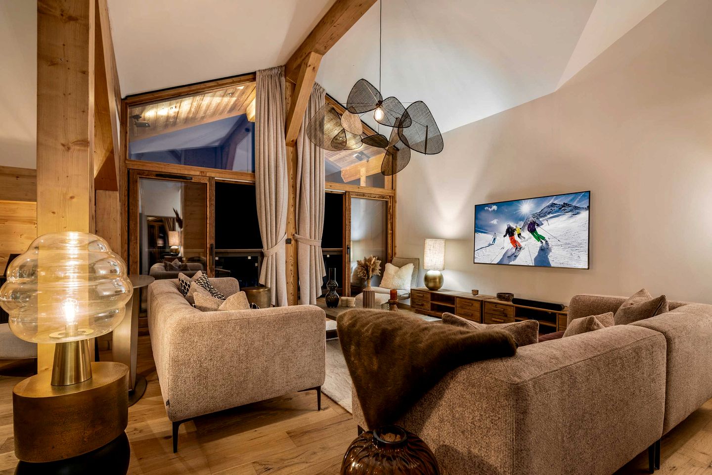 Luxurious Penthouse with Panoramic Mountain Views near Ski Lifts in Courchevel, France