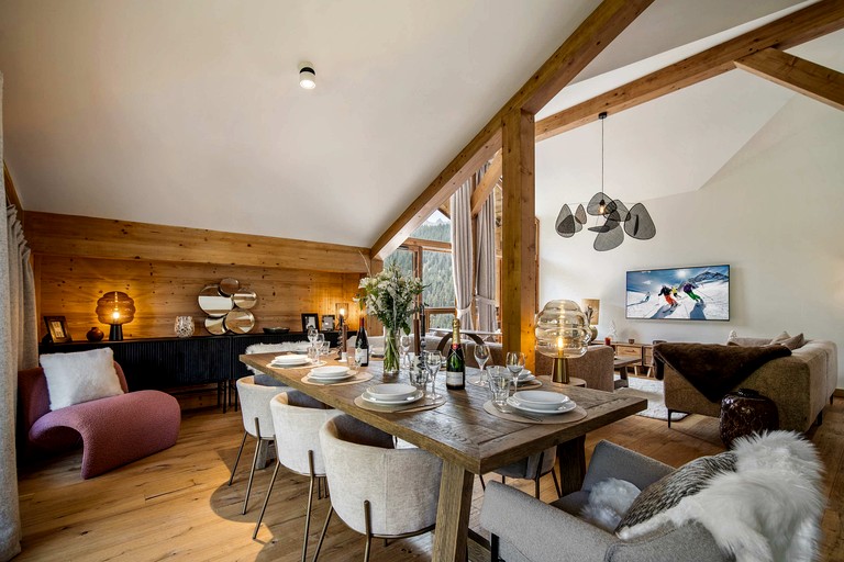 Vacation Rentals (France, Courchevel, Auvergne-Rhône-Alpes)