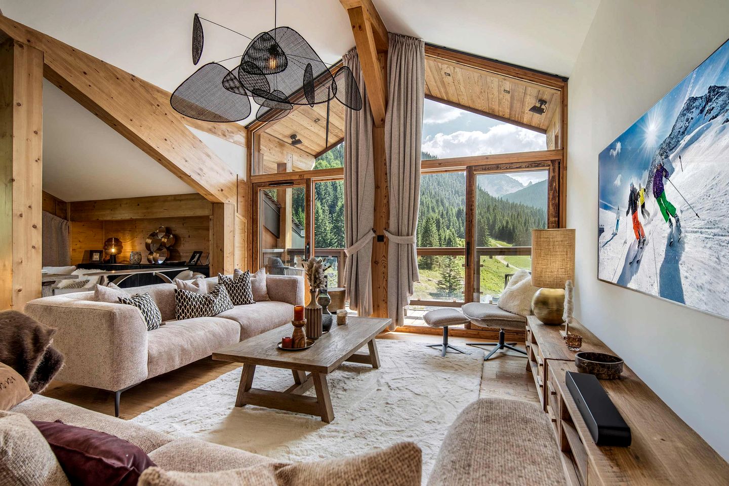 Luxurious Penthouse with Panoramic Mountain Views near Ski Lifts in Courchevel, France