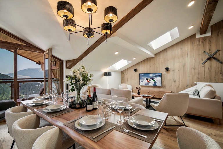 Vacation Rentals (France, Courchevel, Auvergne-Rhône-Alpes)