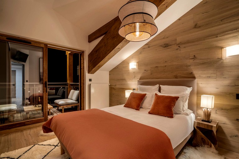 Vacation Rentals (France, Courchevel, Auvergne-Rhône-Alpes)