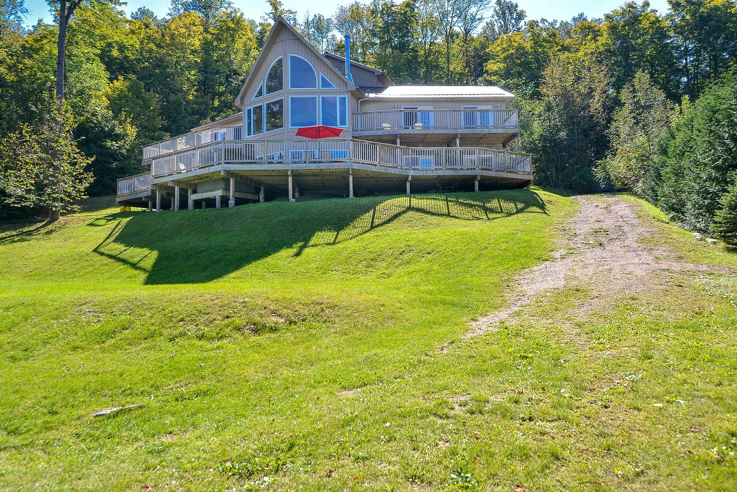 Luxury Rental Cottages Calypso Cottage, Vacation Rentals, Central